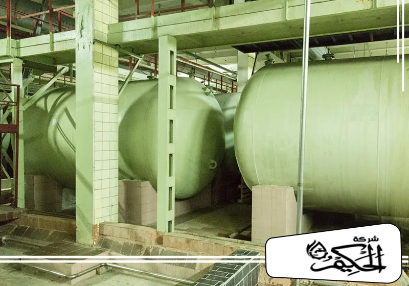 عزل خزانات المياه الخرسانية في الشارقة 0547842313 الحكيم عدد من خزانات المياه الأرضية موجودة داخل مستودع كبير