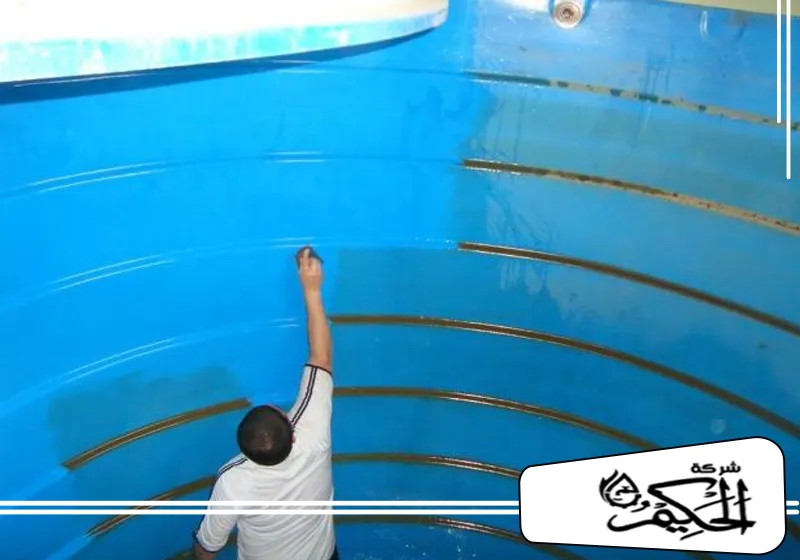 شركة عزل خزانات في عجمان 0547842313 شركة الحكيم عامل شركة عزل خزانات في عجمان يقوم بتطبيق مادة العزل على الخزان لضمان حماية فعالة ضد تسربات المياه.