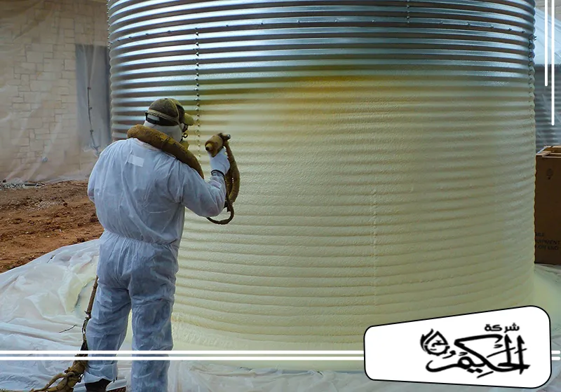 شركة عزل خزانات المياه في ام القيوين 0547842313 الحكيم فني عزل خزانات المياه في ام القيوين يستخدم تقنيات حديثة واجهزة رش لضمان الحماية الفعالة.